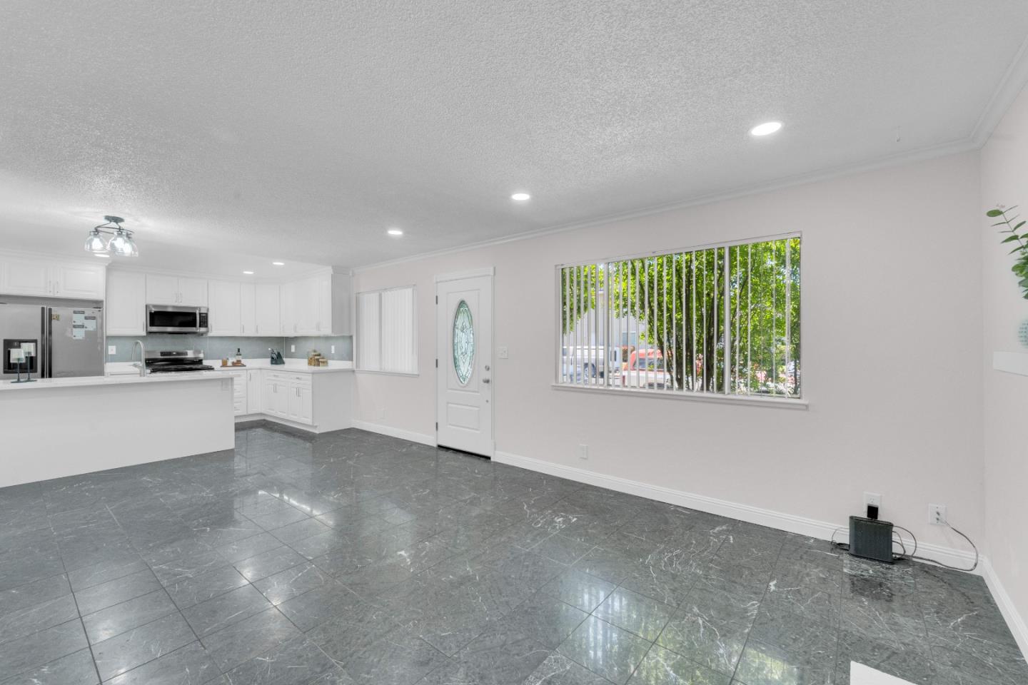 Detail Gallery Image 7 of 17 For 5614 Calmor Ave #1,  San Jose,  CA 95123 - 2 Beds | 1 Baths