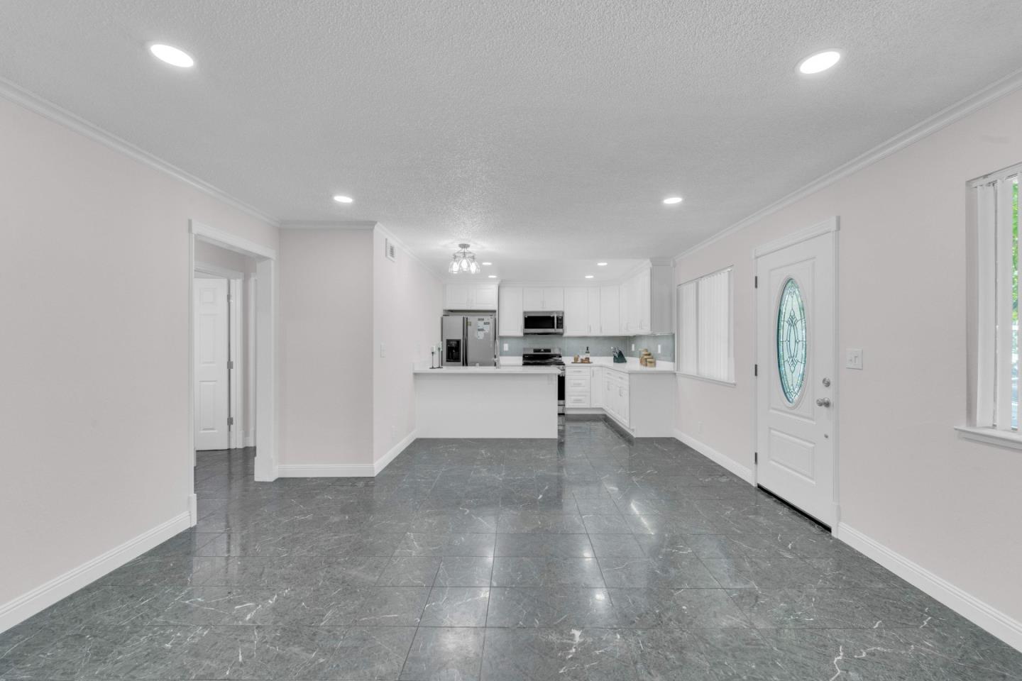 Detail Gallery Image 8 of 17 For 5614 Calmor Ave #1,  San Jose,  CA 95123 - 2 Beds | 1 Baths