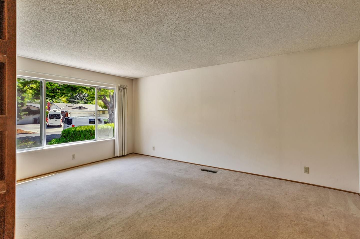 Detail Gallery Image 5 of 29 For 4083 Acapulco Dr, Campbell,  CA 95008 - 4 Beds | 2 Baths