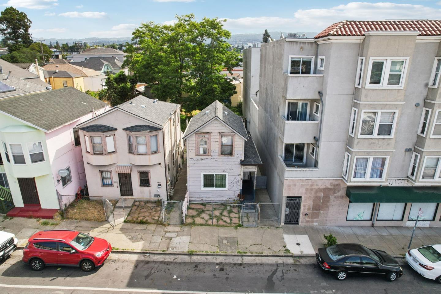 Detail Gallery Image 11 of 12 For 1334 E 15th St, Oakland,  CA 94606 - – Beds | – Baths