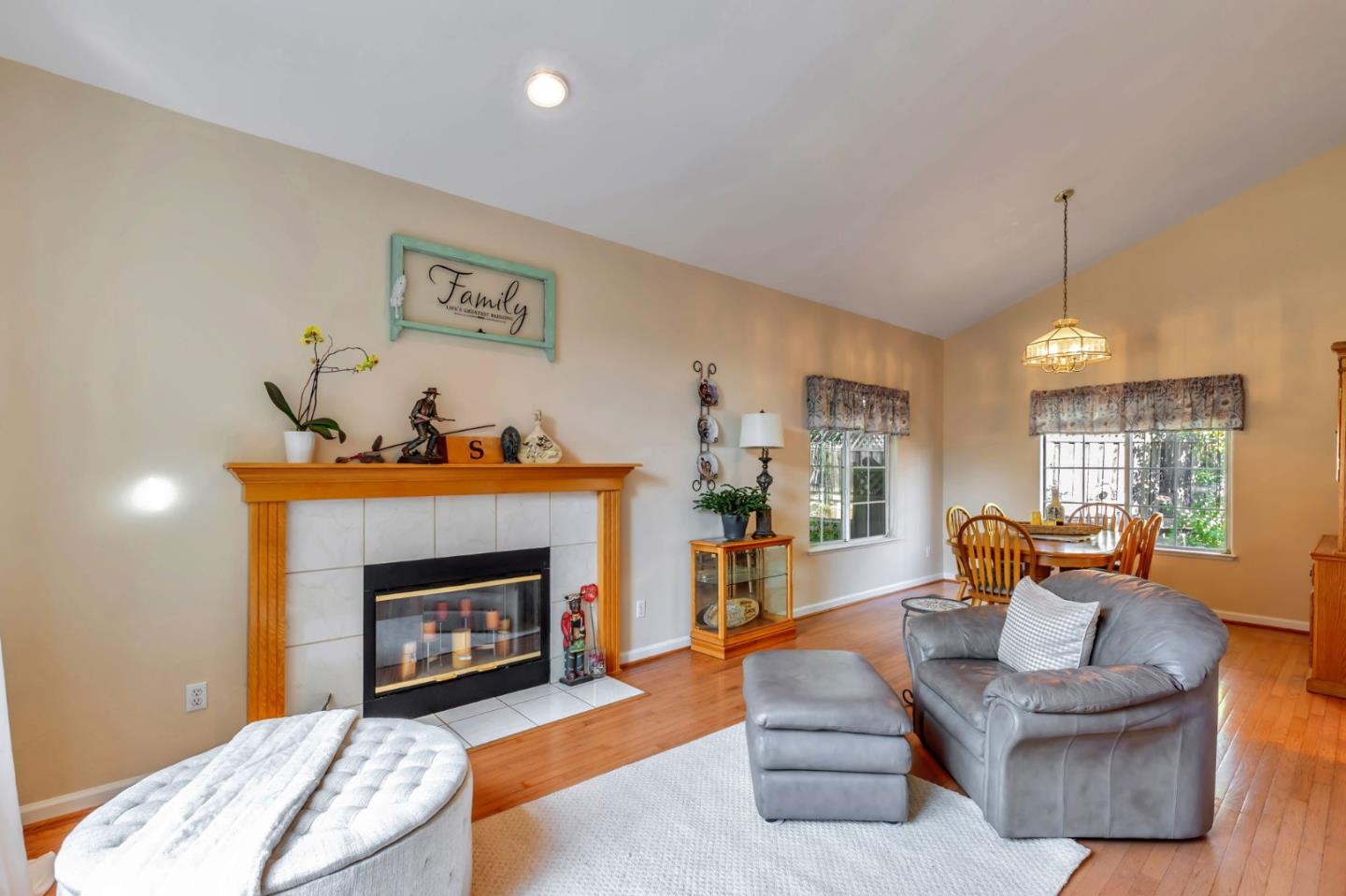 Detail Gallery Image 8 of 43 For 291 Wright Ave, Morgan Hill,  CA 95037 - 4 Beds | 3 Baths