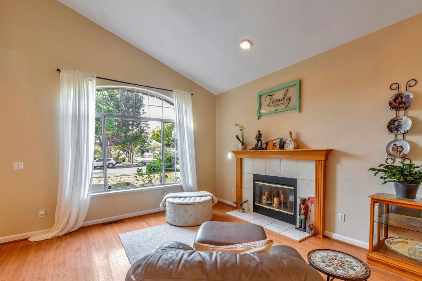 Detail Gallery Image 9 of 43 For 291 Wright Ave, Morgan Hill,  CA 95037 - 4 Beds | 3 Baths