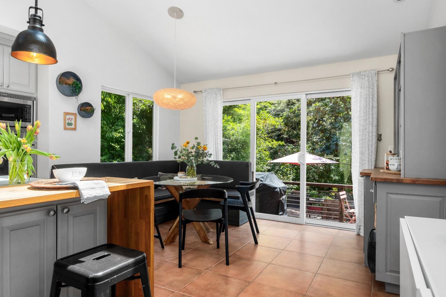 Detail Gallery Image 10 of 73 For 3714 Purling Brook, Soquel,  CA 95073 - 3 Beds | 2/1 Baths