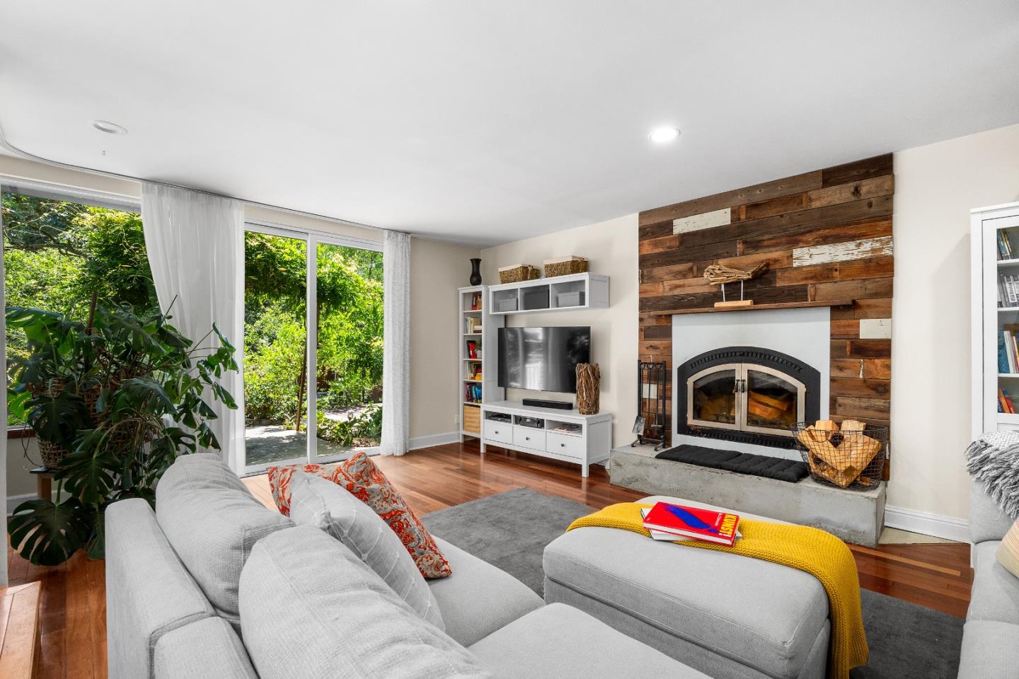 Detail Gallery Image 18 of 73 For 3714 Purling Brook, Soquel,  CA 95073 - 3 Beds | 2/1 Baths