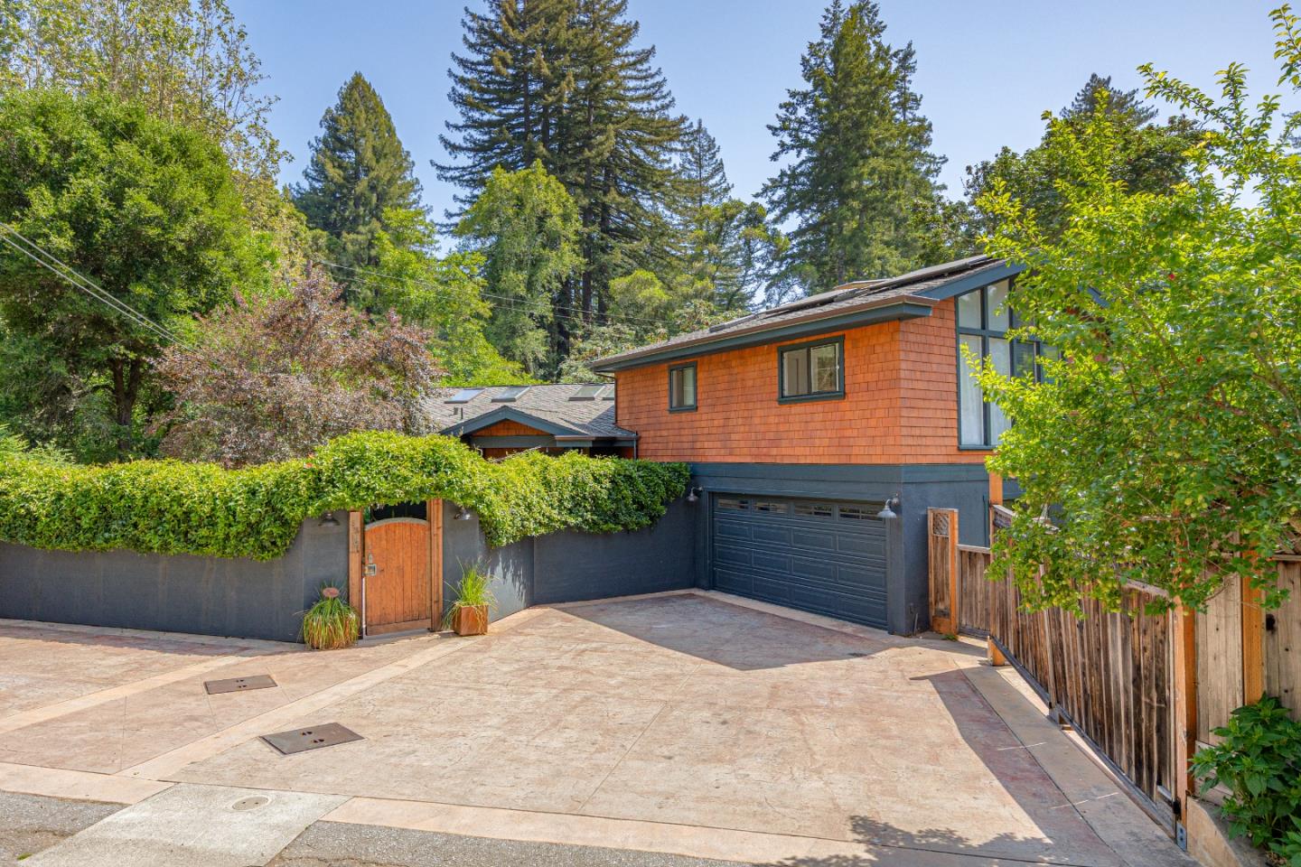 Detail Gallery Image 2 of 73 For 3714 Purling Brook, Soquel,  CA 95073 - 3 Beds | 2/1 Baths