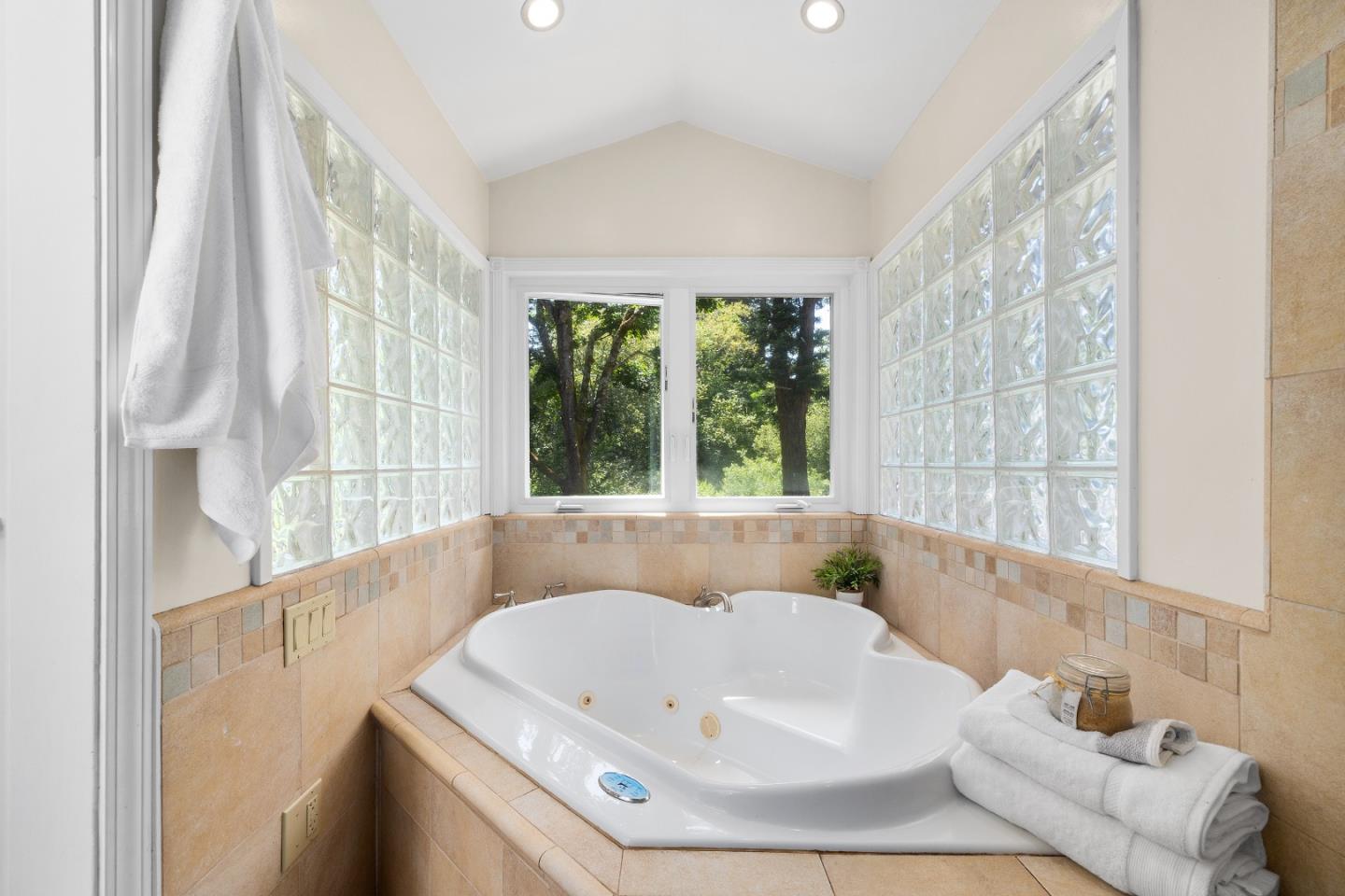 Detail Gallery Image 34 of 73 For 3714 Purling Brook, Soquel,  CA 95073 - 3 Beds | 2/1 Baths