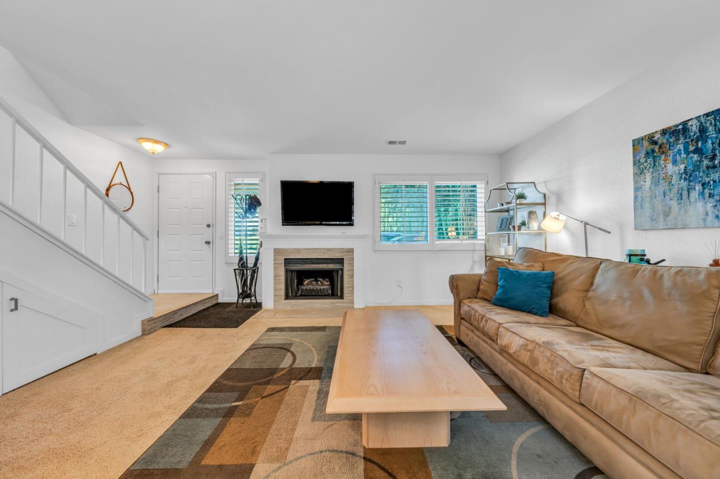 Detail Gallery Image 5 of 30 For 556 Quail Bush Ct, San Jose,  CA 95117 - 2 Beds | 2/1 Baths