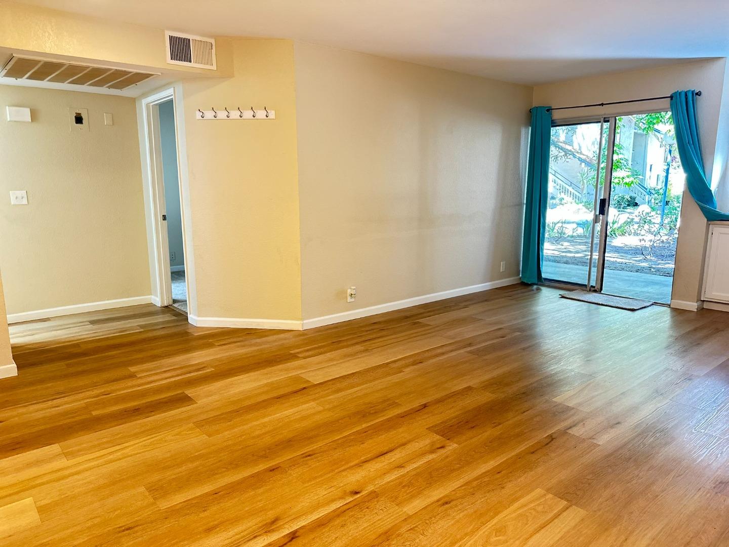 Detail Gallery Image 21 of 26 For 2175 Summerton Dr, San Jose,  CA 95122 - 1 Beds | 1 Baths