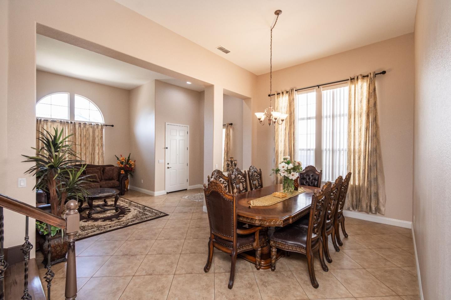 Detail Gallery Image 13 of 70 For 7150 Lyne Bay Dr, Roseville,  CA 95747 - 5 Beds | 3 Baths