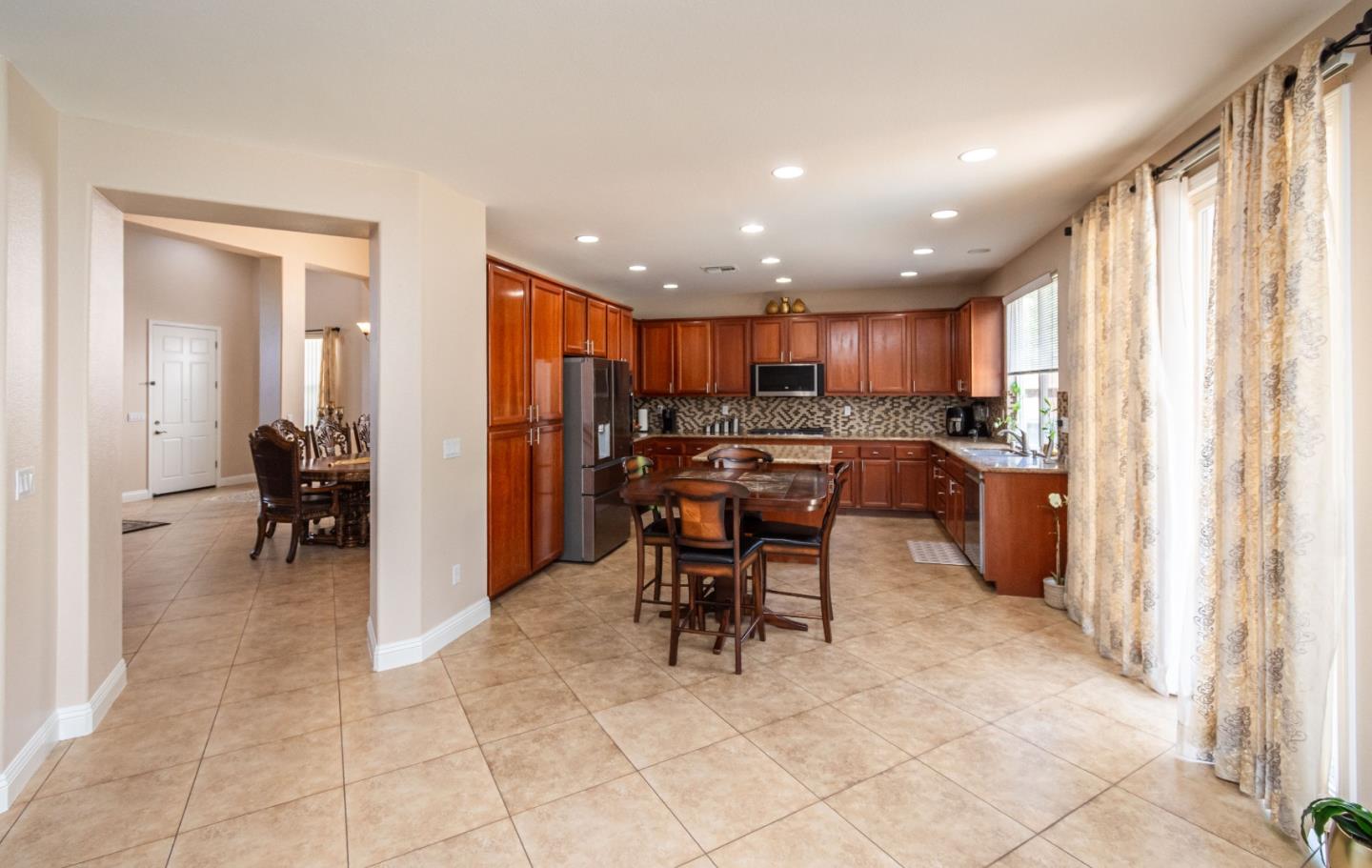Detail Gallery Image 23 of 70 For 7150 Lyne Bay Dr, Roseville,  CA 95747 - 5 Beds | 3 Baths