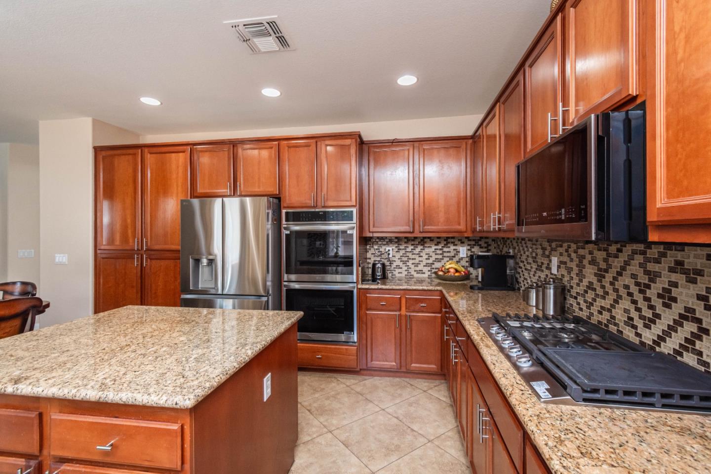 Detail Gallery Image 31 of 70 For 7150 Lyne Bay Dr, Roseville,  CA 95747 - 5 Beds | 3 Baths