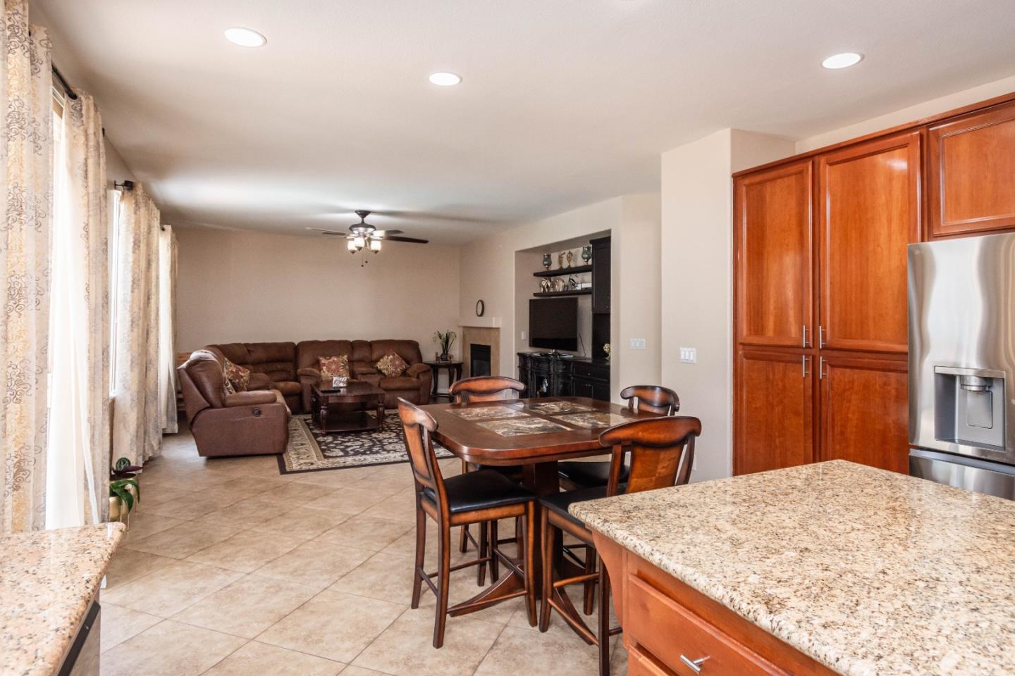 Detail Gallery Image 33 of 70 For 7150 Lyne Bay Dr, Roseville,  CA 95747 - 5 Beds | 3 Baths