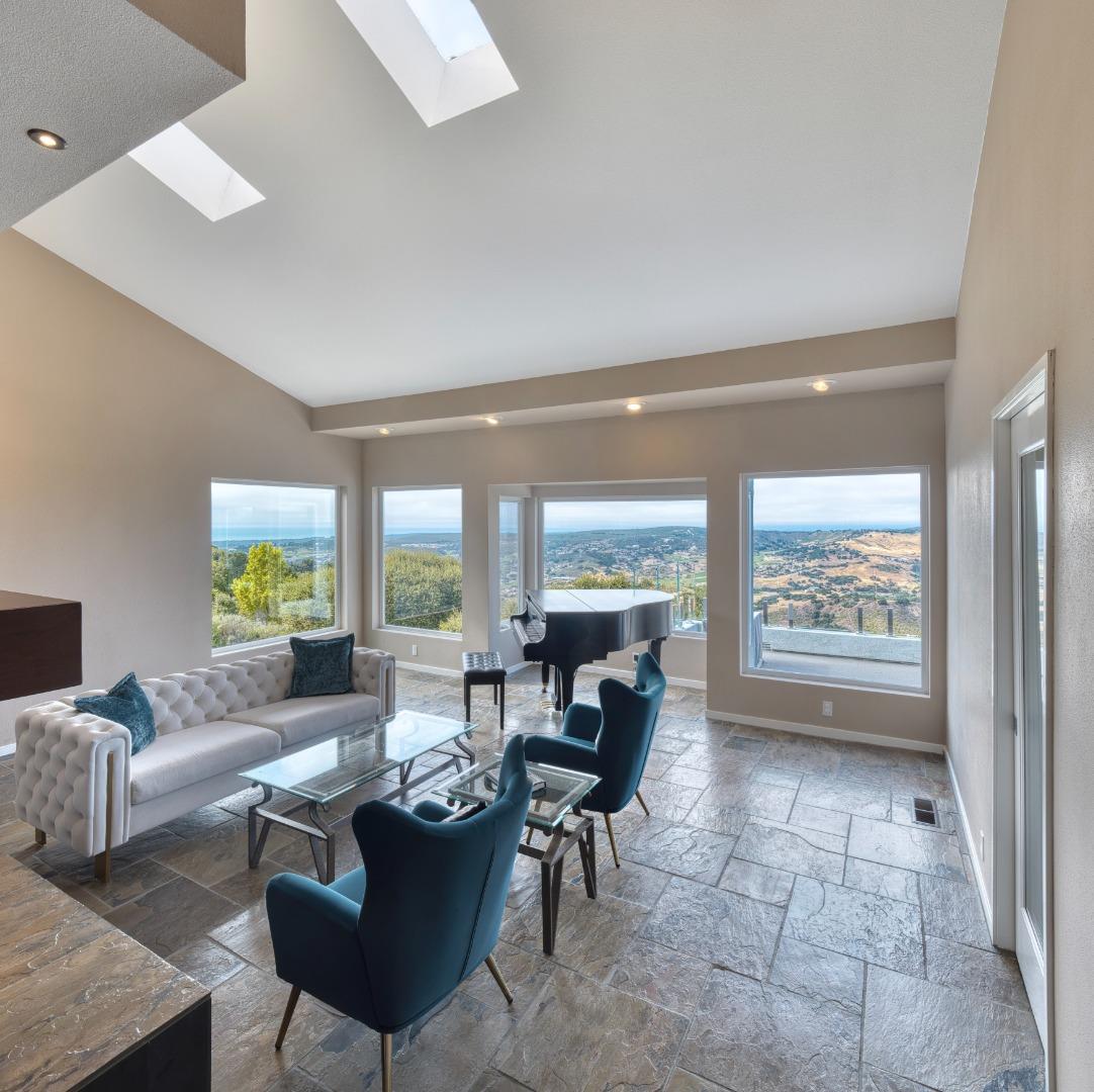 Detail Gallery Image 11 of 32 For 25681 Whip Rd, Monterey,  CA 93940 - 4 Beds | 2/1 Baths