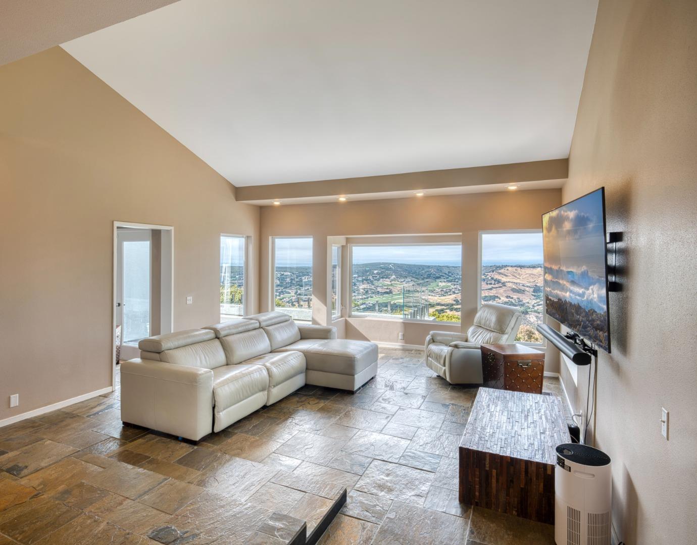 Detail Gallery Image 20 of 32 For 25681 Whip Rd, Monterey,  CA 93940 - 4 Beds | 2/1 Baths