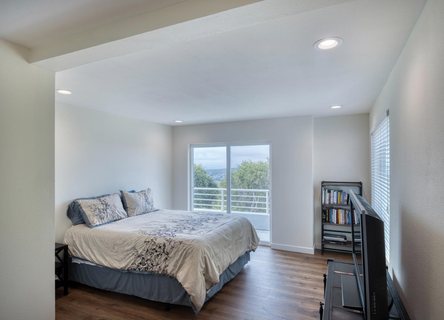 Detail Gallery Image 24 of 32 For 25681 Whip Rd, Monterey,  CA 93940 - 4 Beds | 2/1 Baths