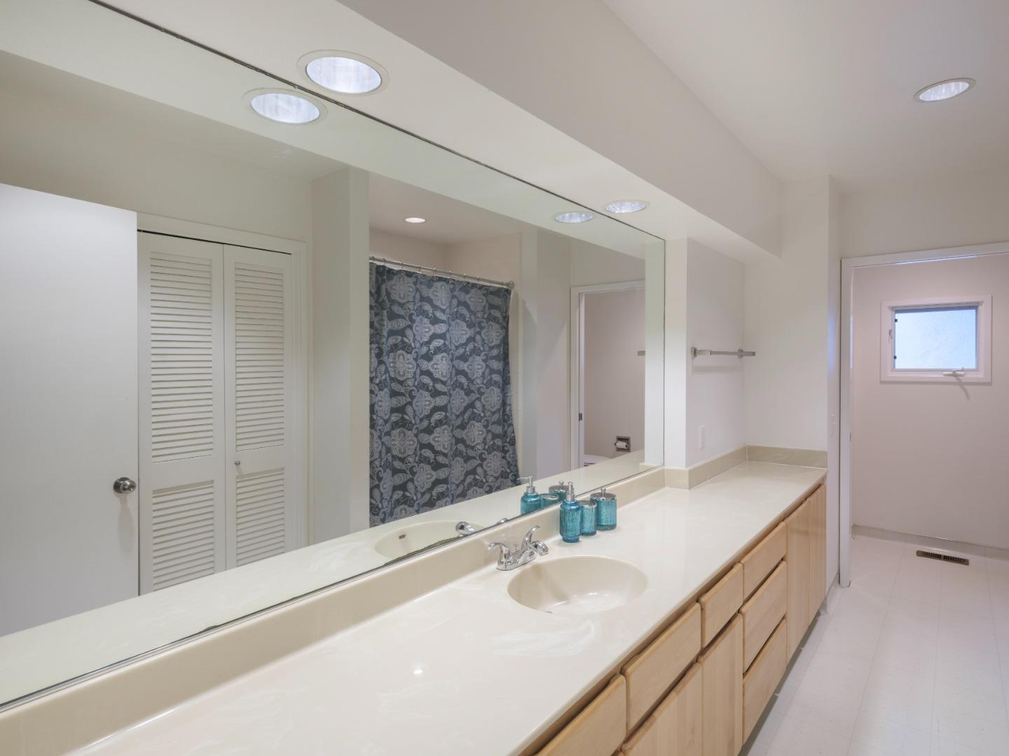 Detail Gallery Image 25 of 32 For 25681 Whip Rd, Monterey,  CA 93940 - 4 Beds | 2/1 Baths