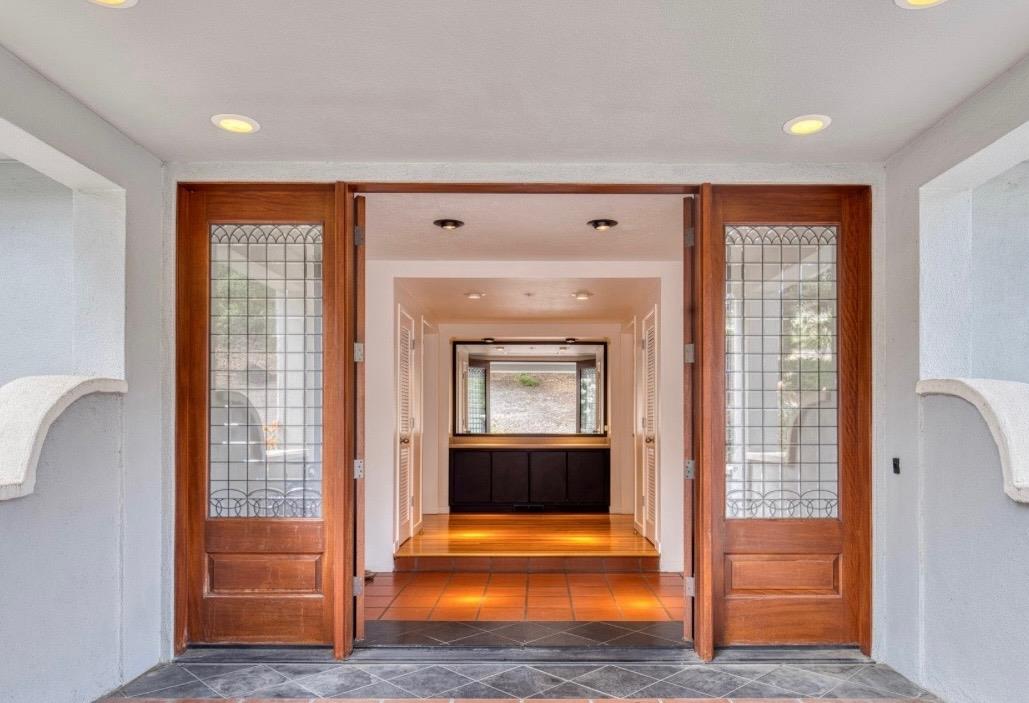 Detail Gallery Image 6 of 32 For 25681 Whip Rd, Monterey,  CA 93940 - 4 Beds | 2/1 Baths