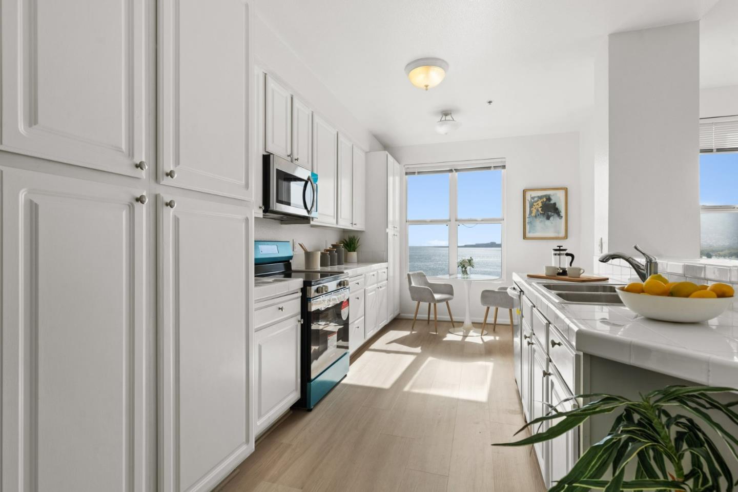Detail Gallery Image 15 of 50 For 101 Crescent Way #2406,  San Francisco,  CA 94134 - 3 Beds | 2 Baths
