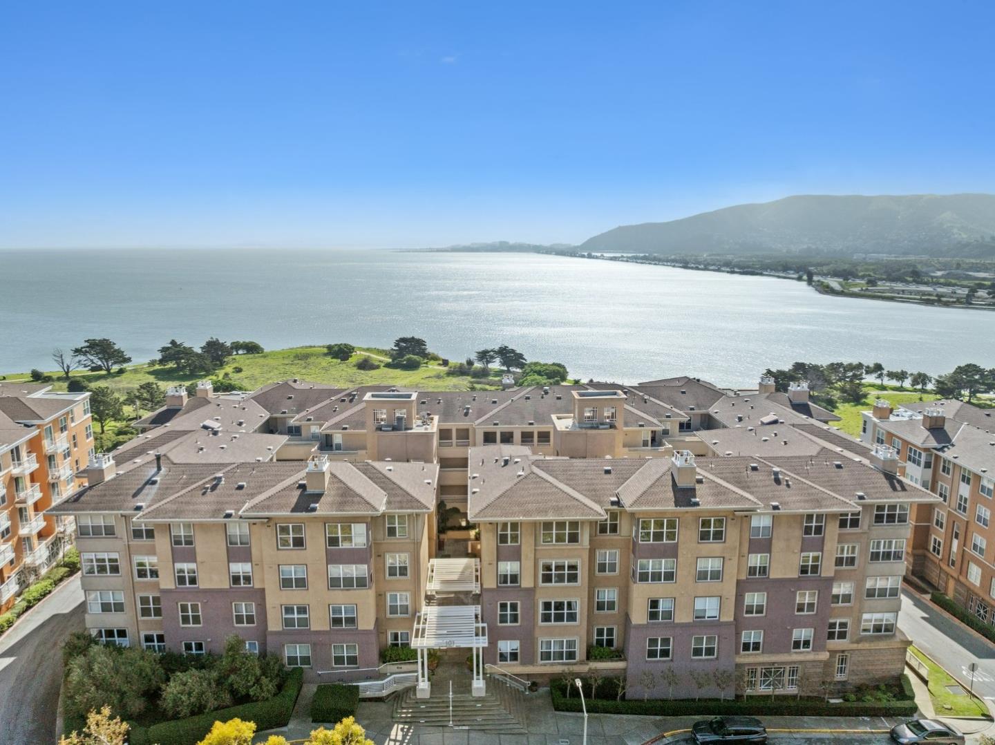 Detail Gallery Image 40 of 50 For 101 Crescent Way #2406,  San Francisco,  CA 94134 - 3 Beds | 2 Baths