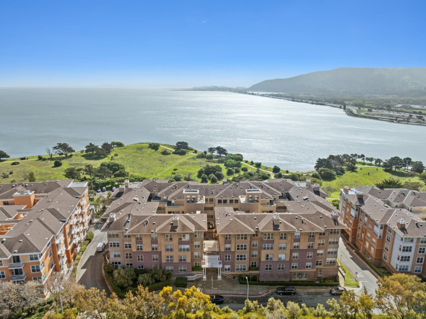 Detail Gallery Image 41 of 50 For 101 Crescent Way #2406,  San Francisco,  CA 94134 - 3 Beds | 2 Baths