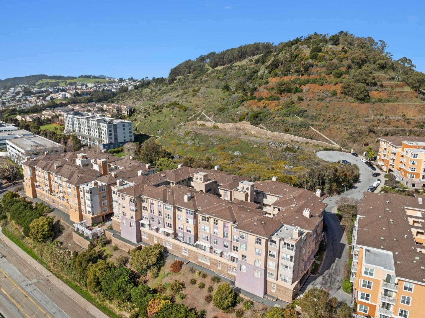 Detail Gallery Image 43 of 50 For 101 Crescent Way #2406,  San Francisco,  CA 94134 - 3 Beds | 2 Baths