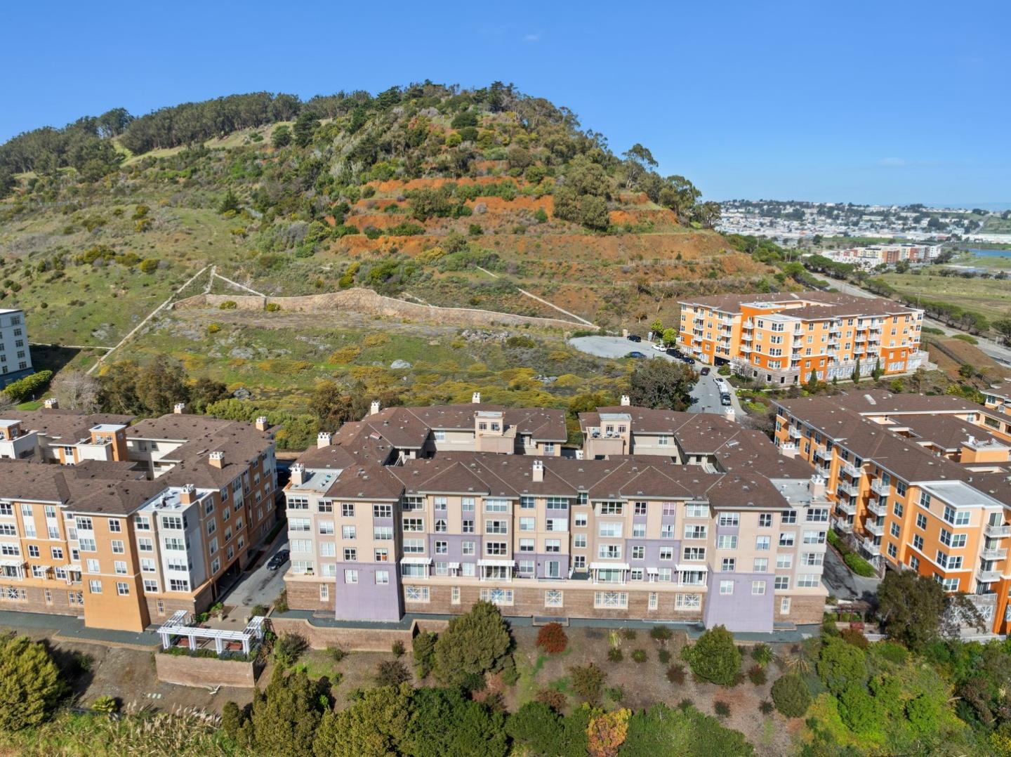 Detail Gallery Image 44 of 50 For 101 Crescent Way #2406,  San Francisco,  CA 94134 - 3 Beds | 2 Baths