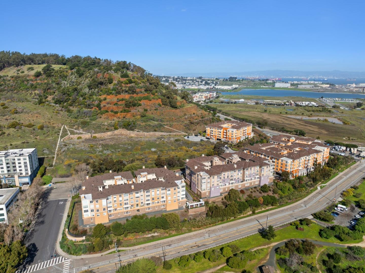 Detail Gallery Image 46 of 50 For 101 Crescent Way #2406,  San Francisco,  CA 94134 - 3 Beds | 2 Baths