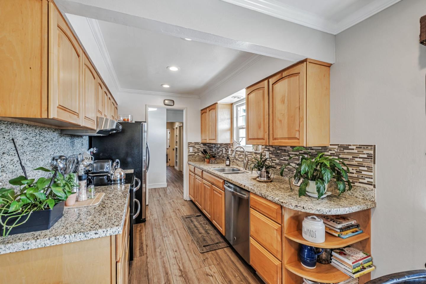 Detail Gallery Image 8 of 36 For 1480 Lemos Ln, Fremont,  CA 94539 - 3 Beds | 2 Baths