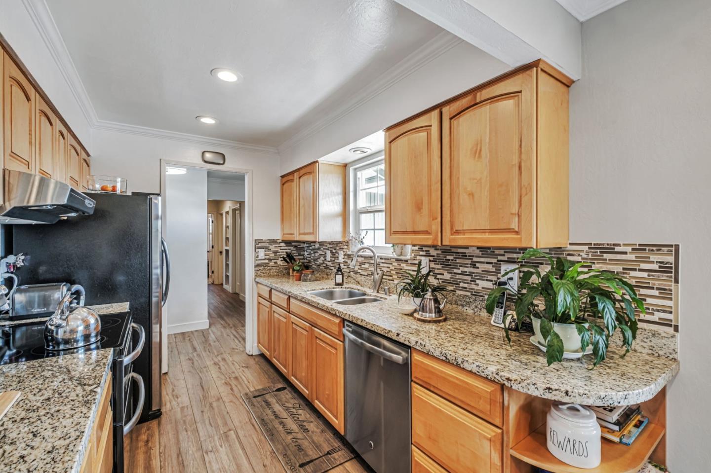 Detail Gallery Image 9 of 36 For 1480 Lemos Ln, Fremont,  CA 94539 - 3 Beds | 2 Baths
