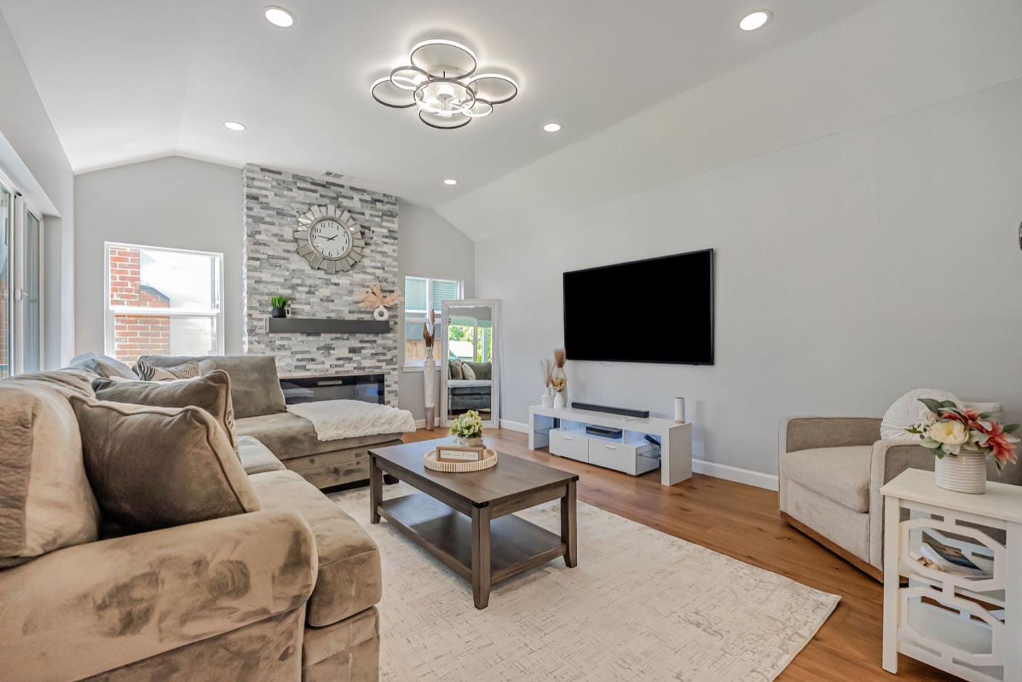 Detail Gallery Image 13 of 44 For 1170 Cotter Way, Hayward,  CA 94541 - 3 Beds | 2 Baths