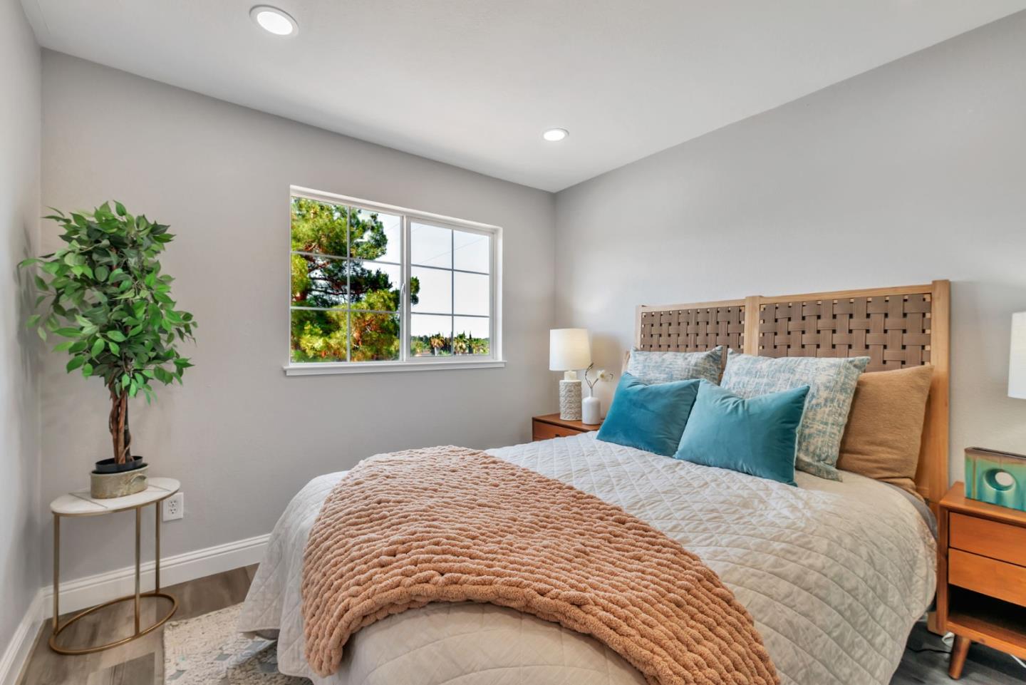 Detail Gallery Image 22 of 47 For 5109 Pawnee Dr, Antioch,  CA 94531 - 4 Beds | 2/1 Baths