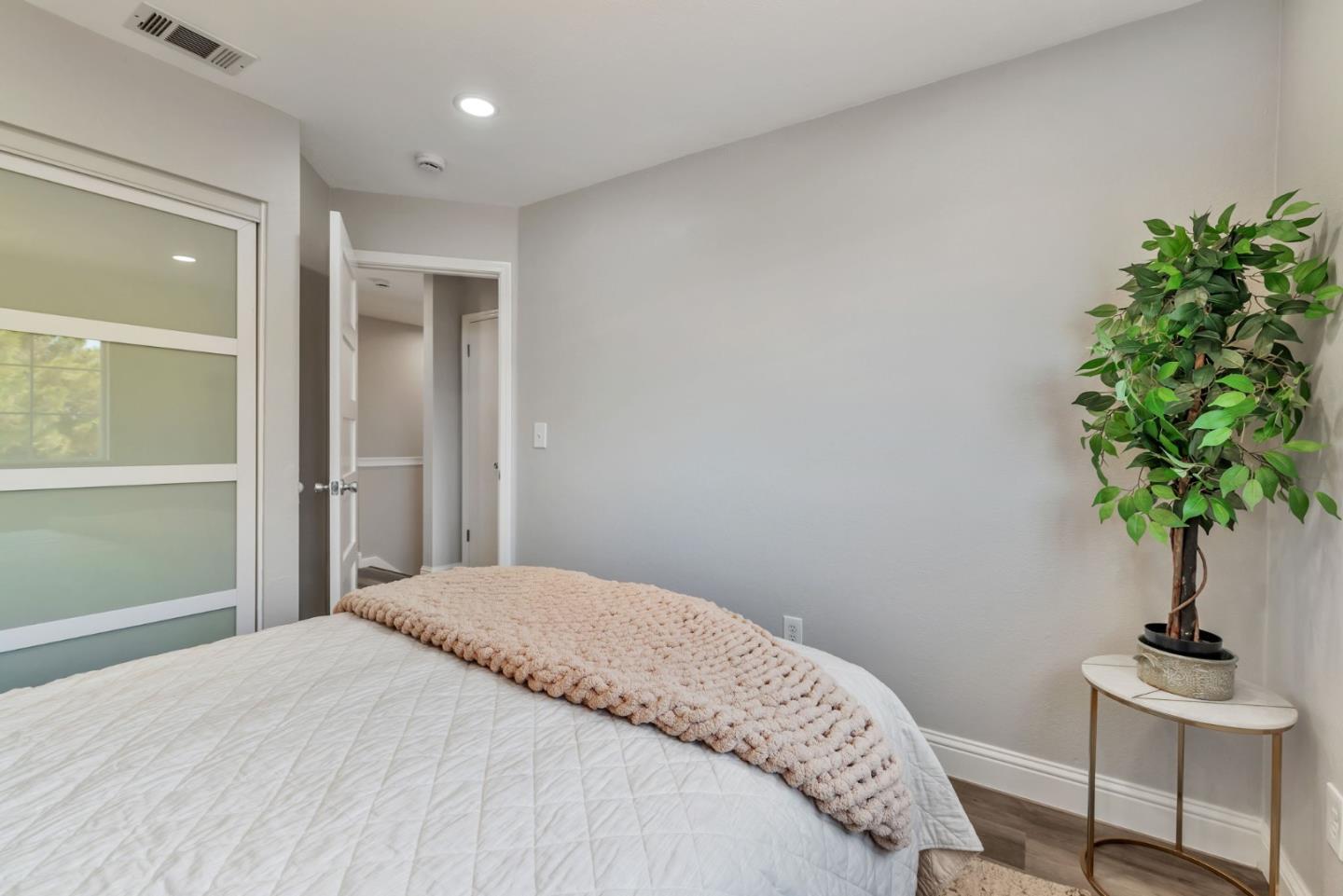 Detail Gallery Image 24 of 47 For 5109 Pawnee Dr, Antioch,  CA 94531 - 4 Beds | 2/1 Baths