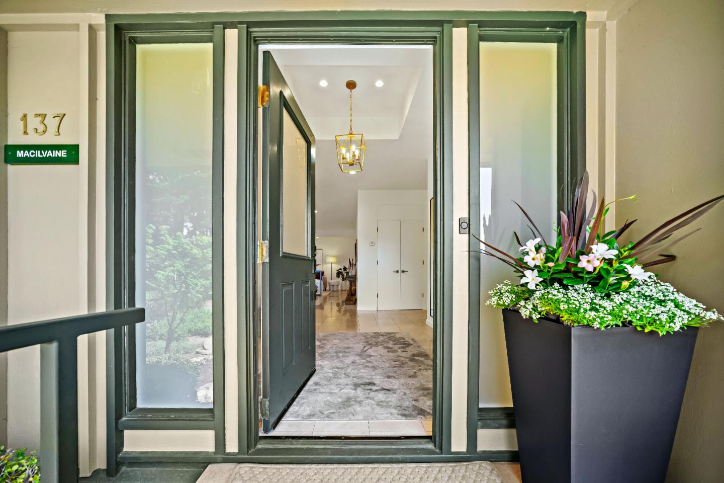 Detail Gallery Image 3 of 46 For 137 Del Mesa Carmel, Carmel,  CA 93923 - 2 Beds | 2 Baths