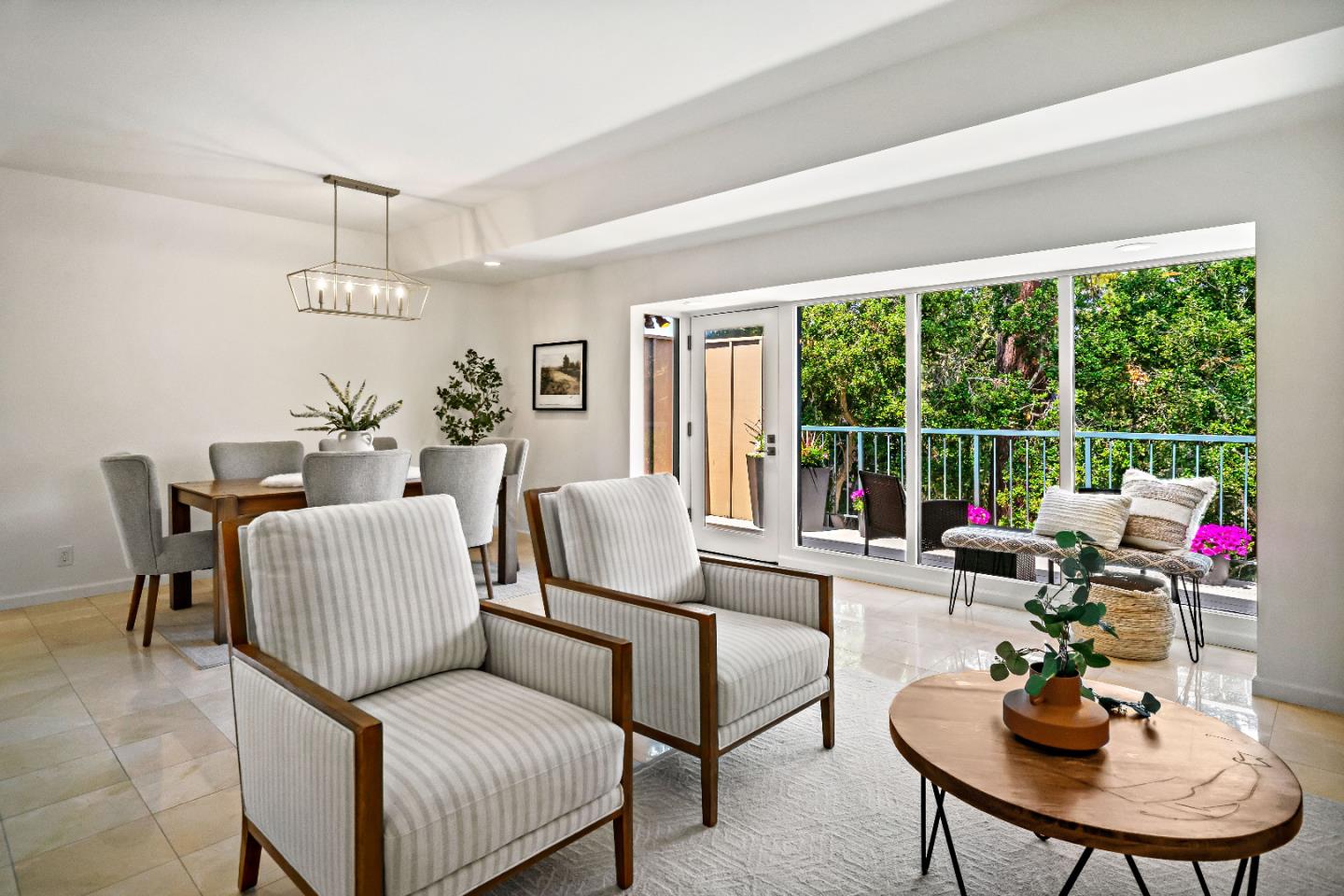 Detail Gallery Image 8 of 46 For 137 Del Mesa Carmel, Carmel,  CA 93923 - 2 Beds | 2 Baths