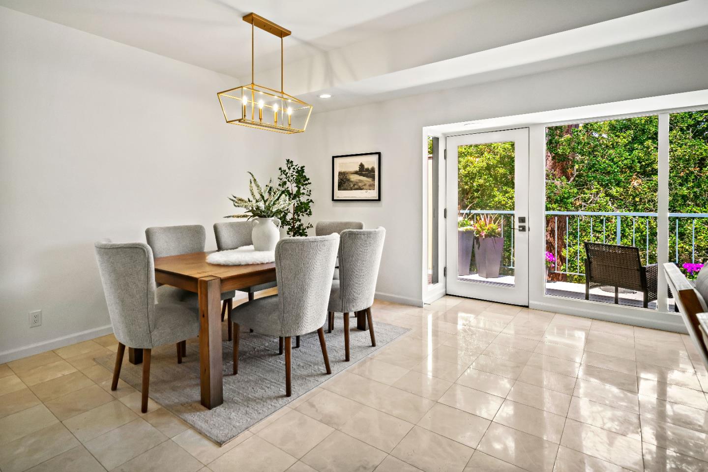 Detail Gallery Image 9 of 46 For 137 Del Mesa Carmel, Carmel,  CA 93923 - 2 Beds | 2 Baths