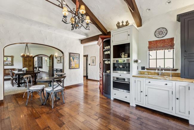 Detail Gallery Image 18 of 97 For 2307 Easton Dr, Burlingame,  CA 94010 - 4 Beds | 4/1 Baths