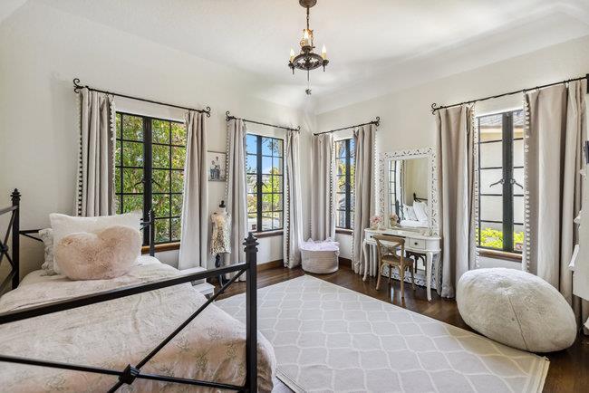 Detail Gallery Image 27 of 97 For 2307 Easton Dr, Burlingame,  CA 94010 - 4 Beds | 4/1 Baths