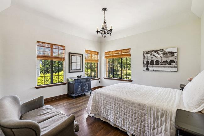 Detail Gallery Image 29 of 97 For 2307 Easton Dr, Burlingame,  CA 94010 - 4 Beds | 4/1 Baths