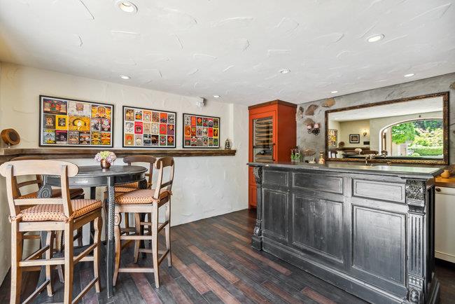 Detail Gallery Image 50 of 97 For 2307 Easton Dr, Burlingame,  CA 94010 - 4 Beds | 4/1 Baths