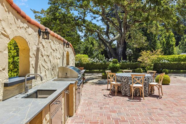 Detail Gallery Image 62 of 97 For 2307 Easton Dr, Burlingame,  CA 94010 - 4 Beds | 4/1 Baths