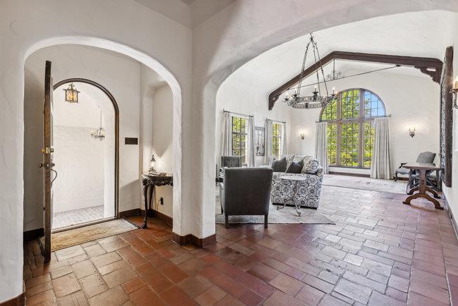 Detail Gallery Image 7 of 97 For 2307 Easton Dr, Burlingame,  CA 94010 - 4 Beds | 4/1 Baths