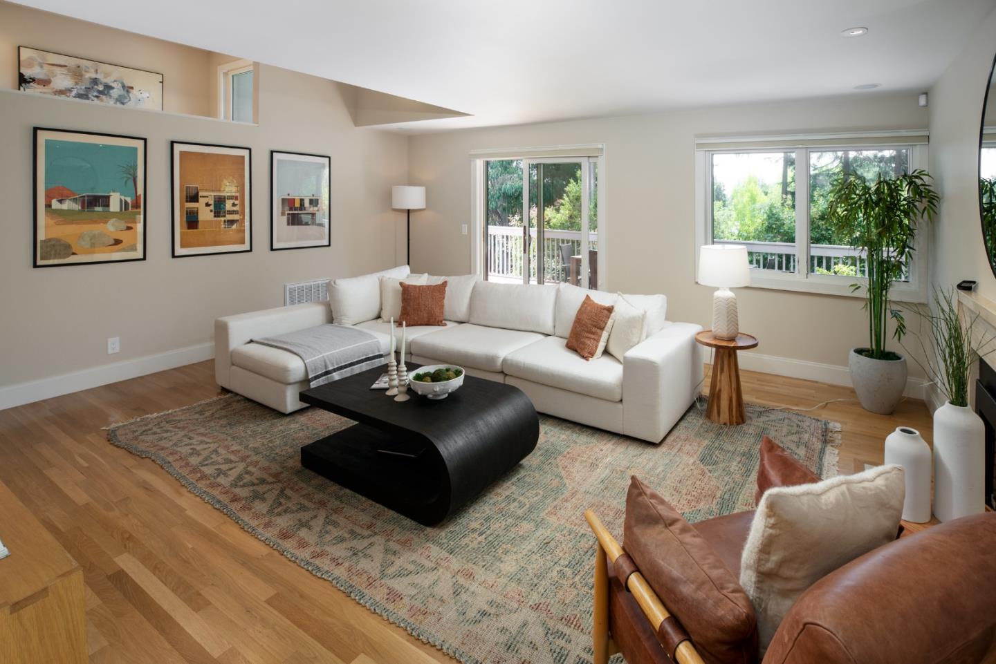 Detail Gallery Image 13 of 41 For 1330 Trinity Dr, Menlo Park,  CA 94025 - 3 Beds | 2/1 Baths