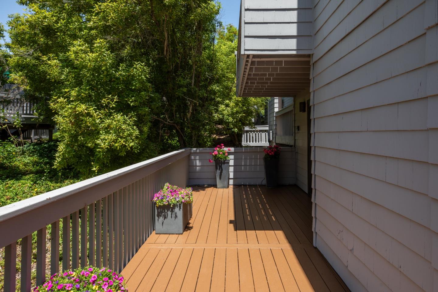 Detail Gallery Image 22 of 41 For 1330 Trinity Dr, Menlo Park,  CA 94025 - 3 Beds | 2/1 Baths