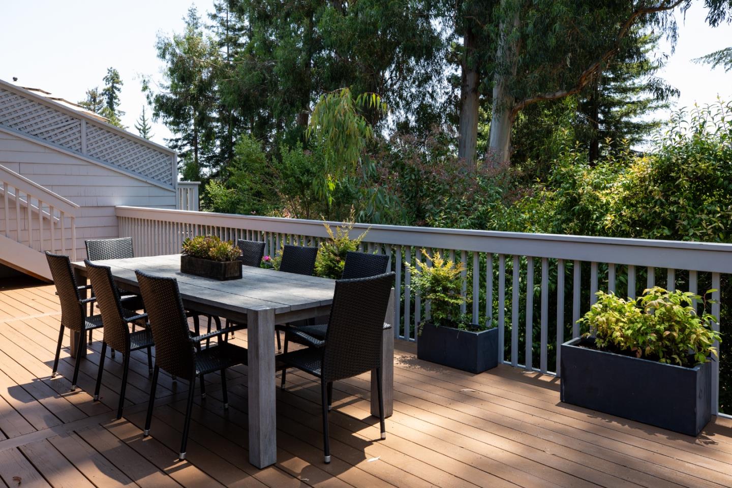 Detail Gallery Image 24 of 41 For 1330 Trinity Dr, Menlo Park,  CA 94025 - 3 Beds | 2/1 Baths