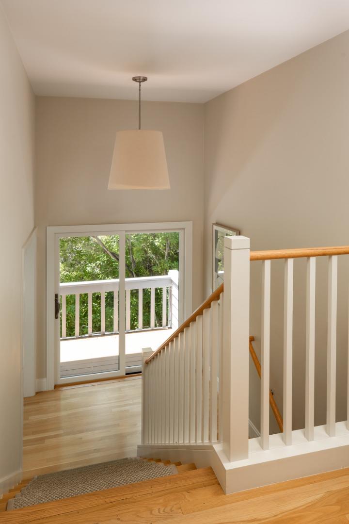 Detail Gallery Image 27 of 41 For 1330 Trinity Dr, Menlo Park,  CA 94025 - 3 Beds | 2/1 Baths