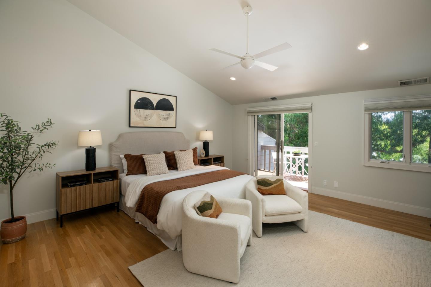Detail Gallery Image 28 of 41 For 1330 Trinity Dr, Menlo Park,  CA 94025 - 3 Beds | 2/1 Baths