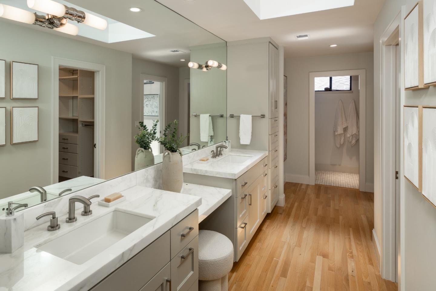 Detail Gallery Image 32 of 41 For 1330 Trinity Dr, Menlo Park,  CA 94025 - 3 Beds | 2/1 Baths