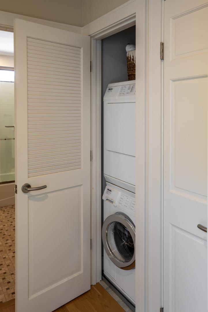 Detail Gallery Image 37 of 41 For 1330 Trinity Dr, Menlo Park,  CA 94025 - 3 Beds | 2/1 Baths