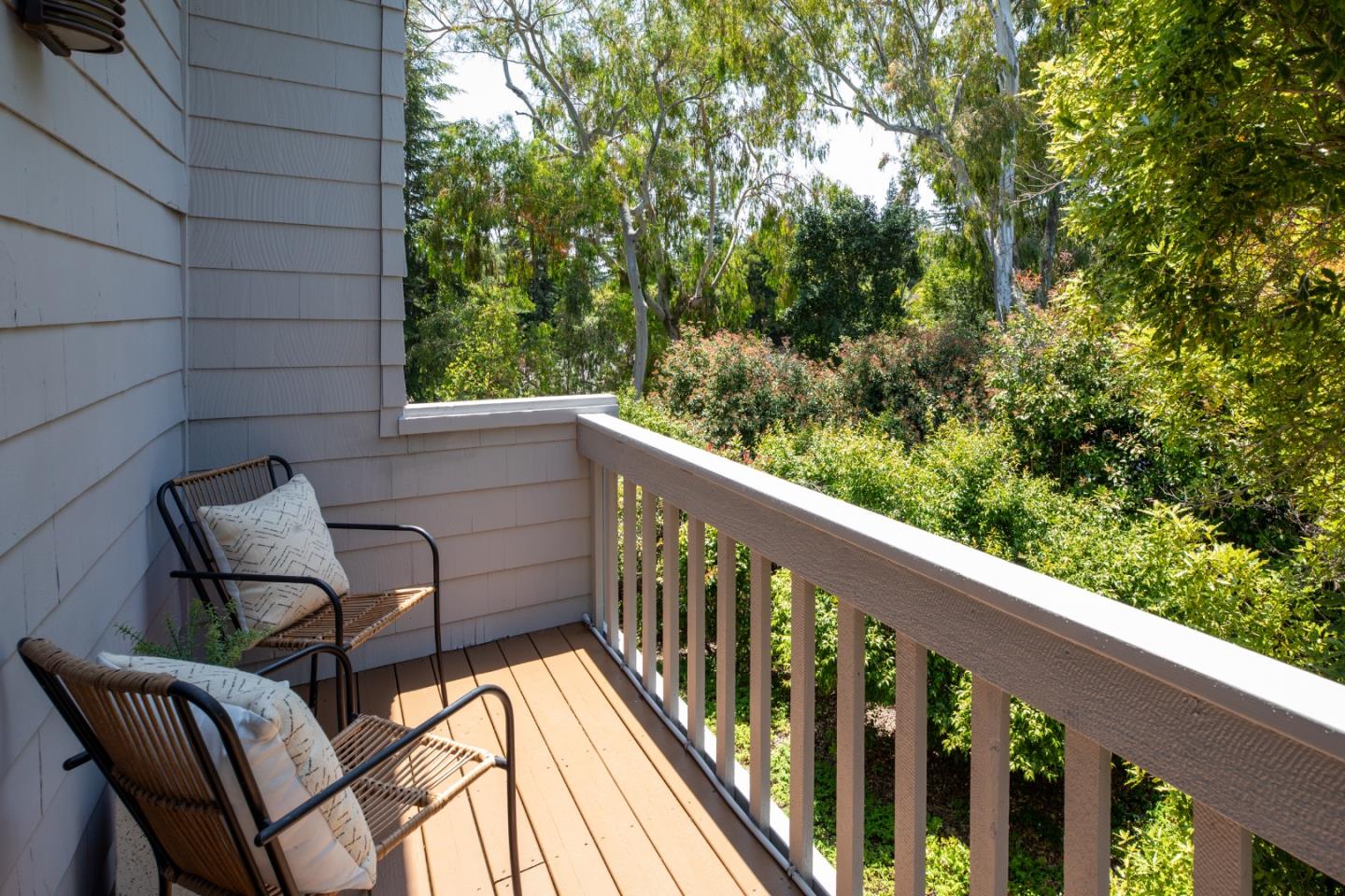 Detail Gallery Image 40 of 41 For 1330 Trinity Dr, Menlo Park,  CA 94025 - 3 Beds | 2/1 Baths