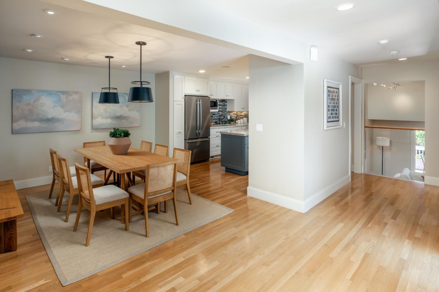 Detail Gallery Image 5 of 41 For 1330 Trinity Dr, Menlo Park,  CA 94025 - 3 Beds | 2/1 Baths